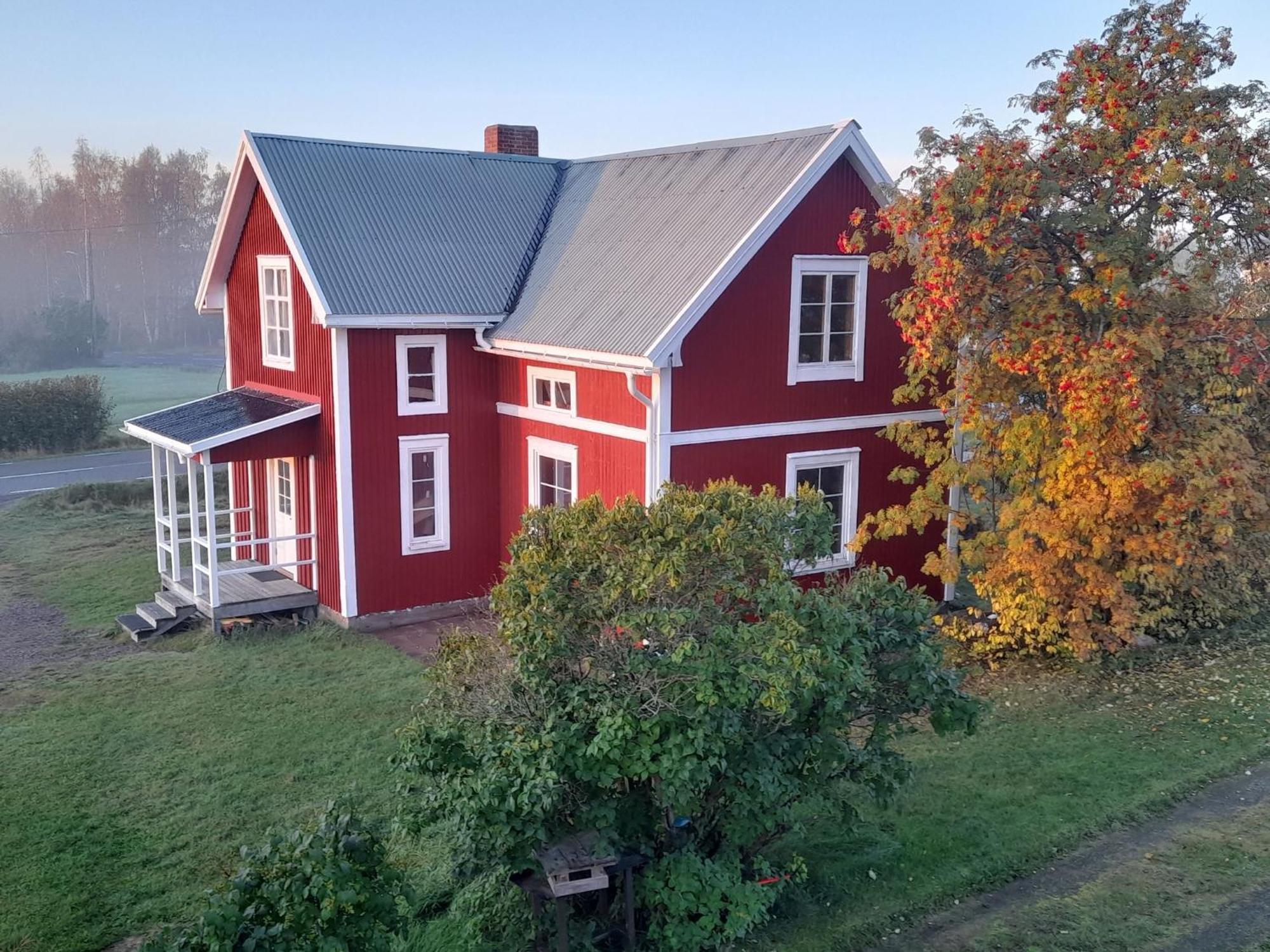 Authentic Scandinavian Log House Каликс Экстерьер фото